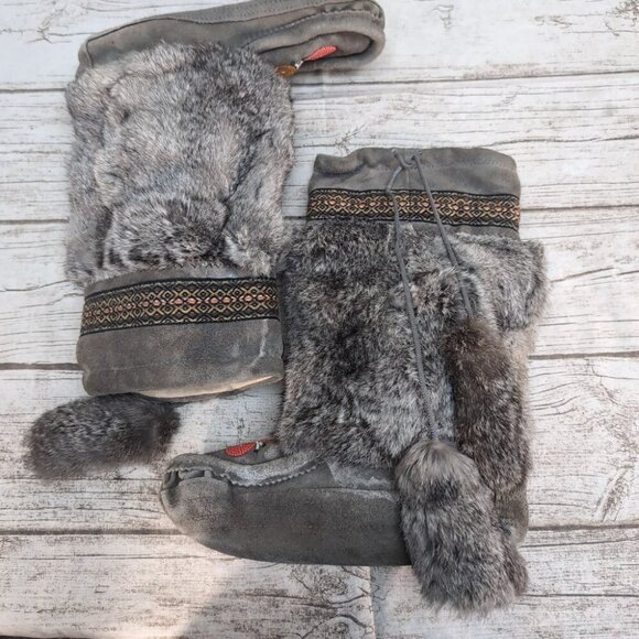 Handmade Shoes - Native American Mukluk Mocassins With Rabbit Fur and Beadwork Handmade
